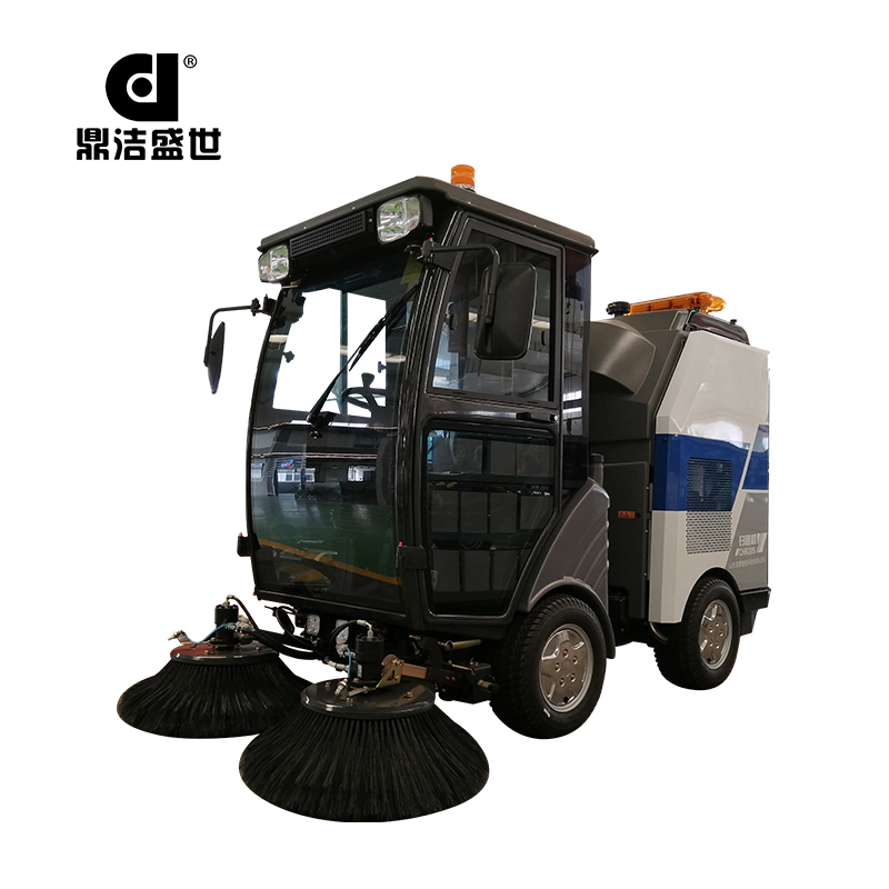 鼎潔盛世燃油掃地車(chē) DJ1900SYGT4L